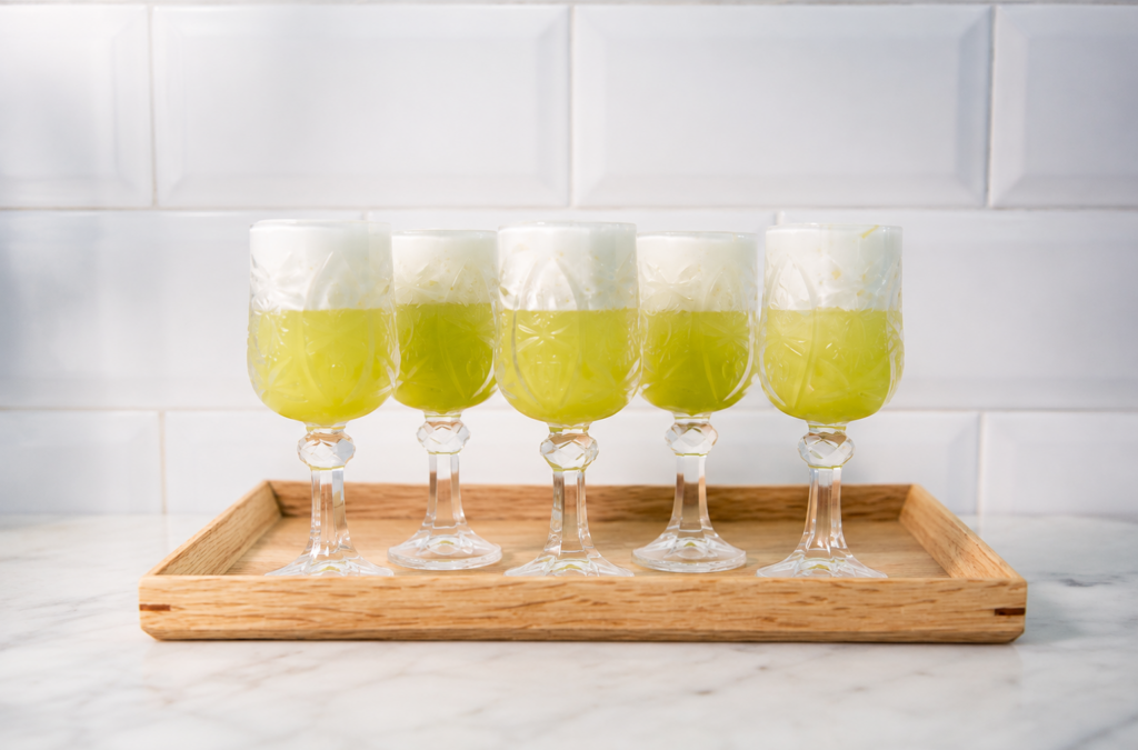 Receta de chupito de manzana verde, romero y espuma cítrica