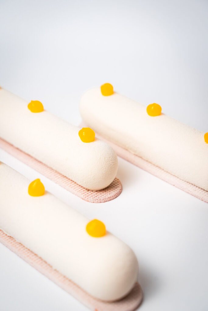 Receta de mousse de coco con calamansi y té de matcha